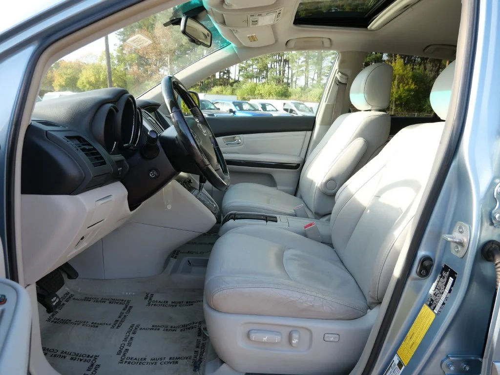 Used 2008 Blue Lexus 350 image 22