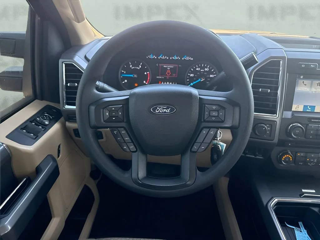 Used 2017  Ford Lariat image 11
