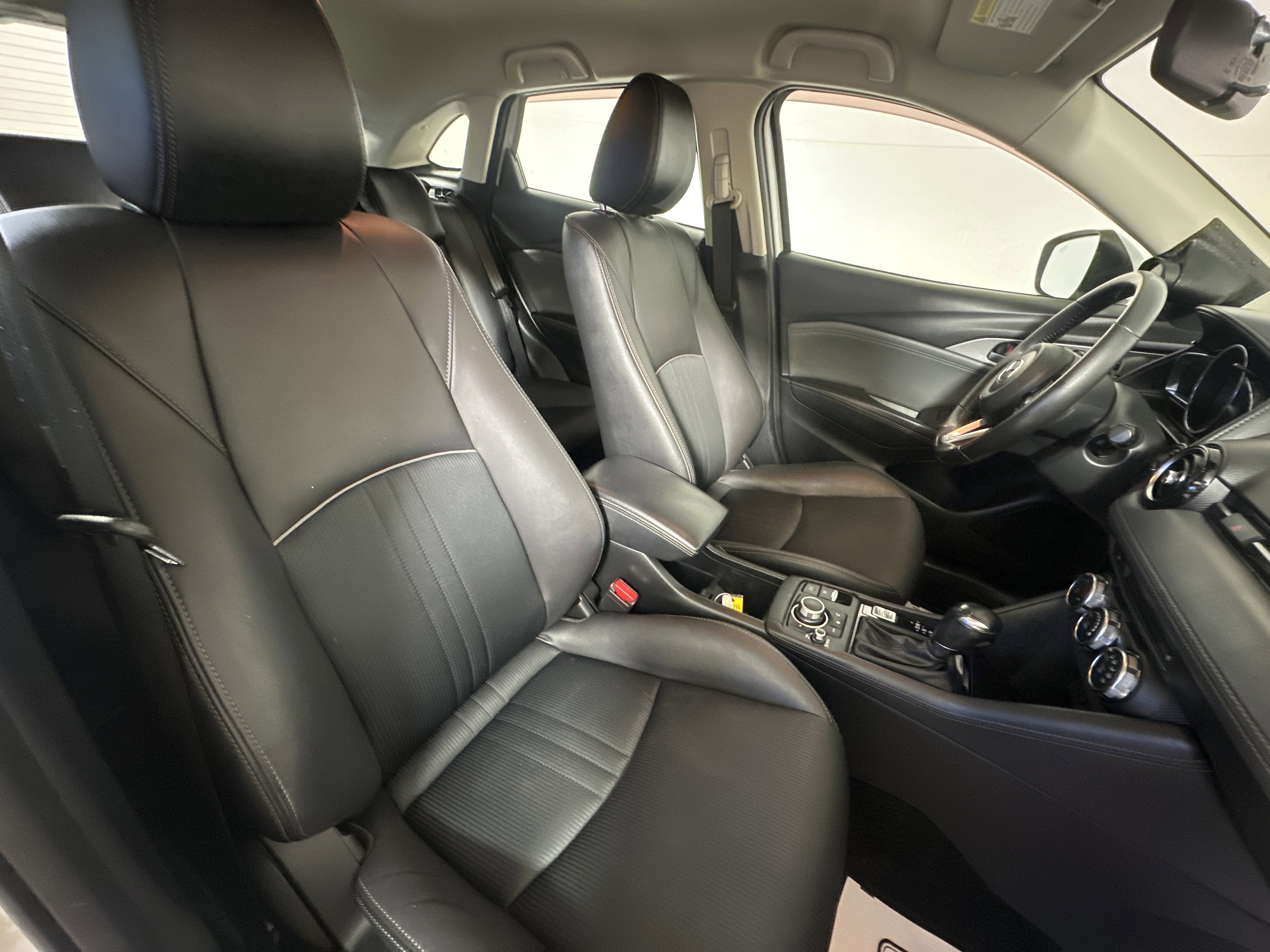 Used 2019 Ceramic Metallic Mazda Touring image 24