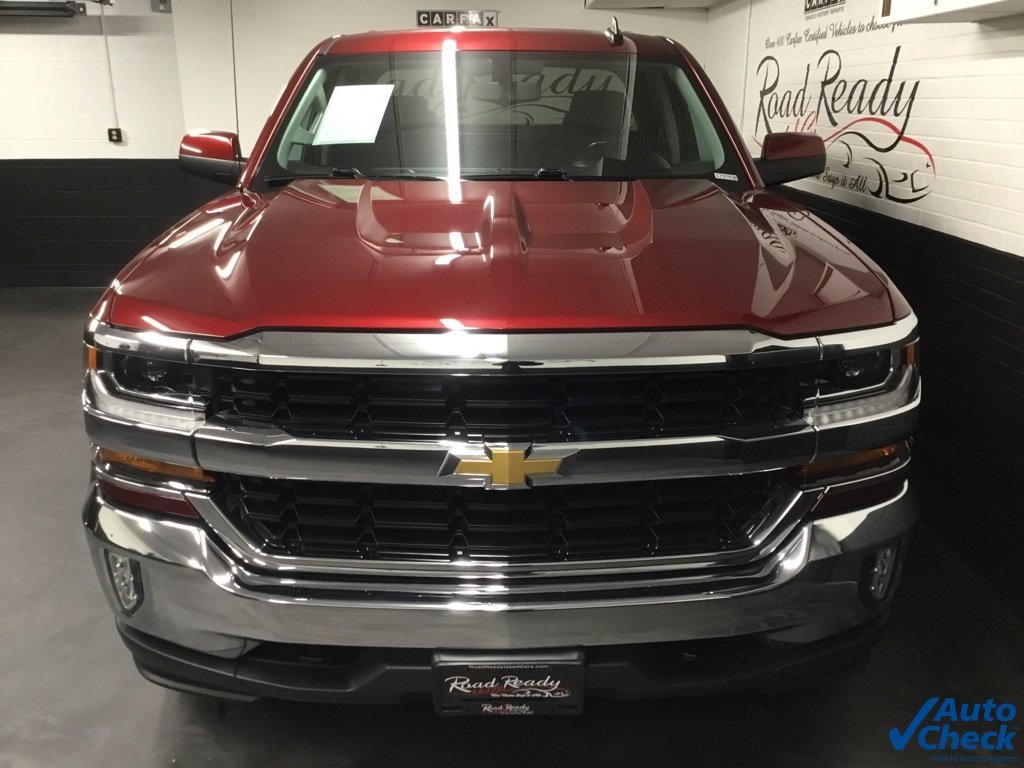 2017 Chevrolet Silverado 1500 LT photo 4