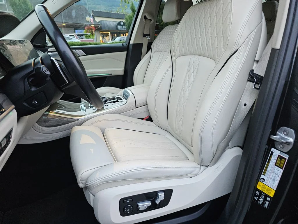 2020 BMW X7 40i - Photo 24