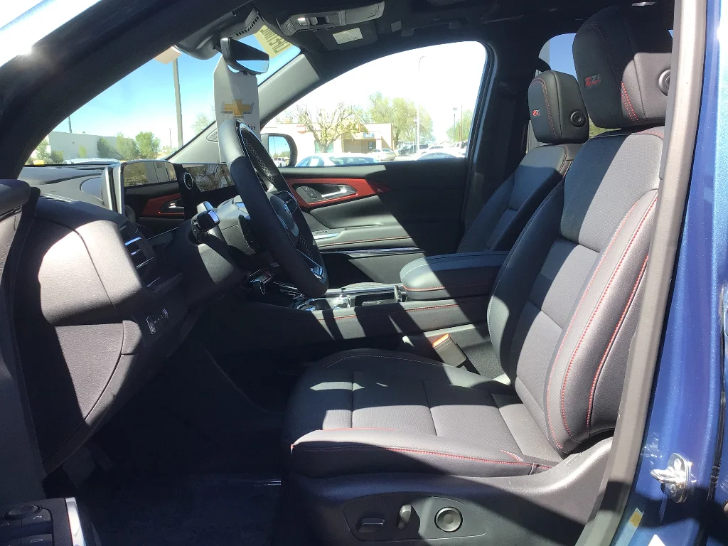 2026 Chevrolet Traverse Z71 - Photo 12