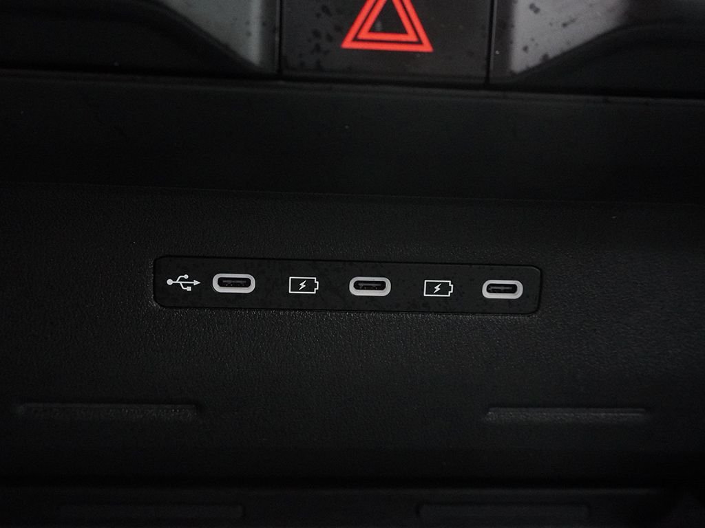 Used 2027 Black Kia S image 64