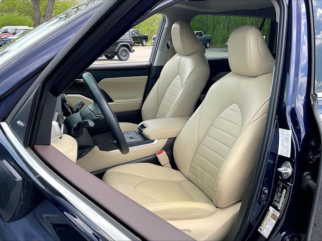 Used 2022 Blueprint Toyota XLE image 9
