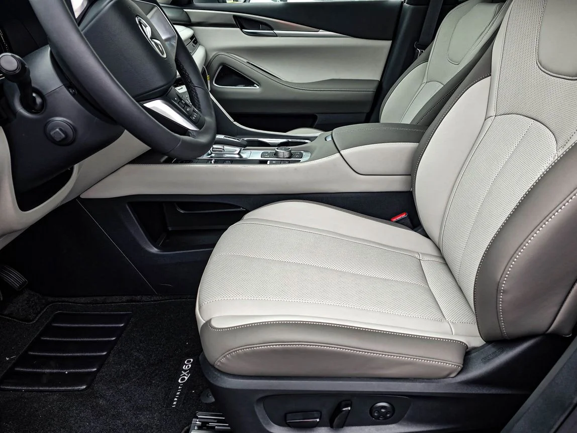 New 2027 MOONBOW BLUE INFINITI Luxe AWD image 11