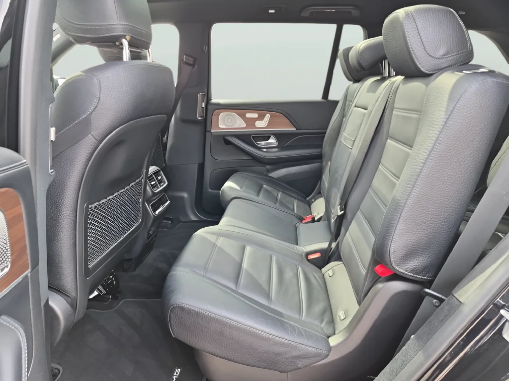 Used 2021  Mercedes-Benz GLS 580 image 32