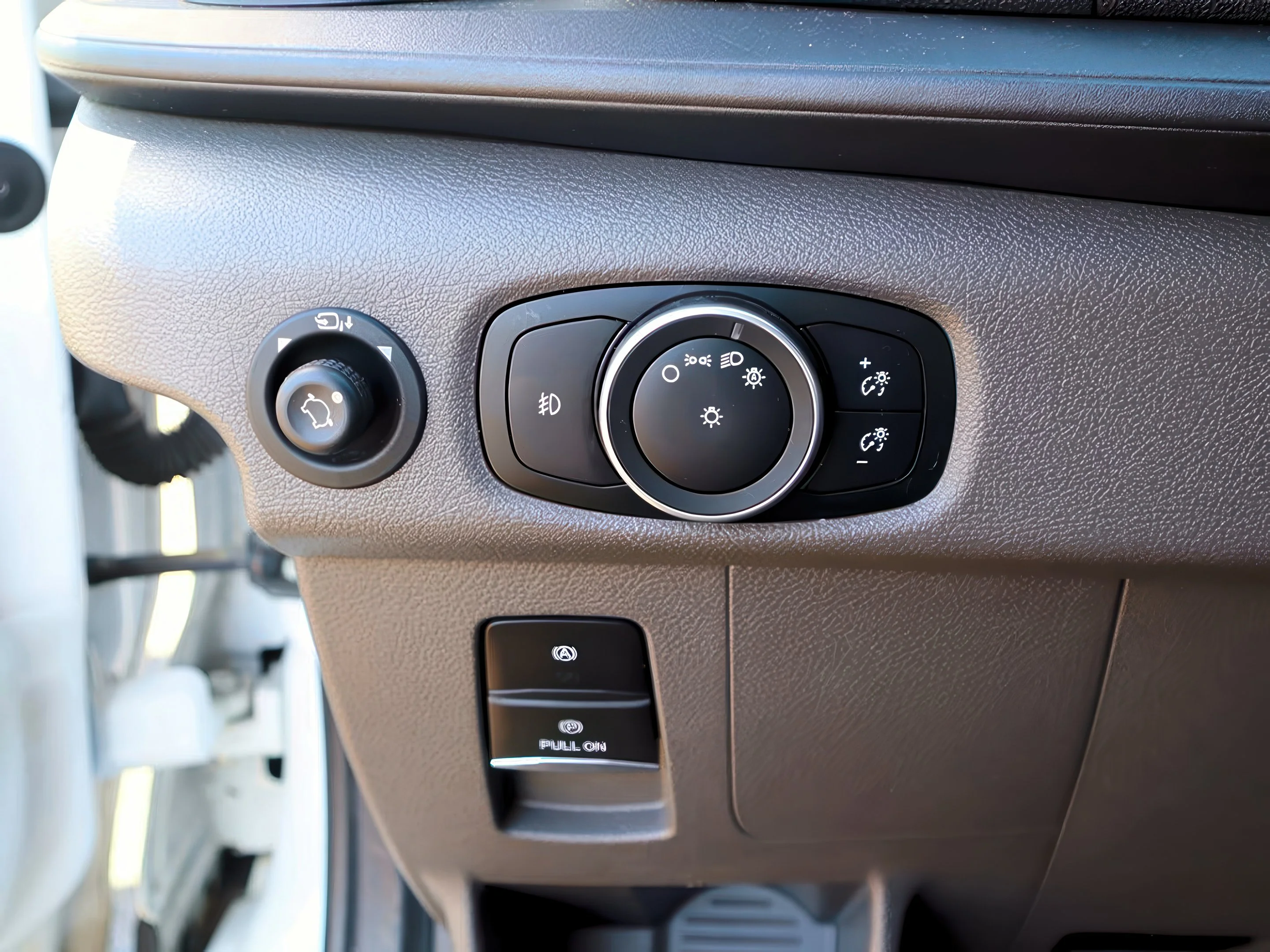 2021 Ford Transit Passenger Van XLT - Photo 11
