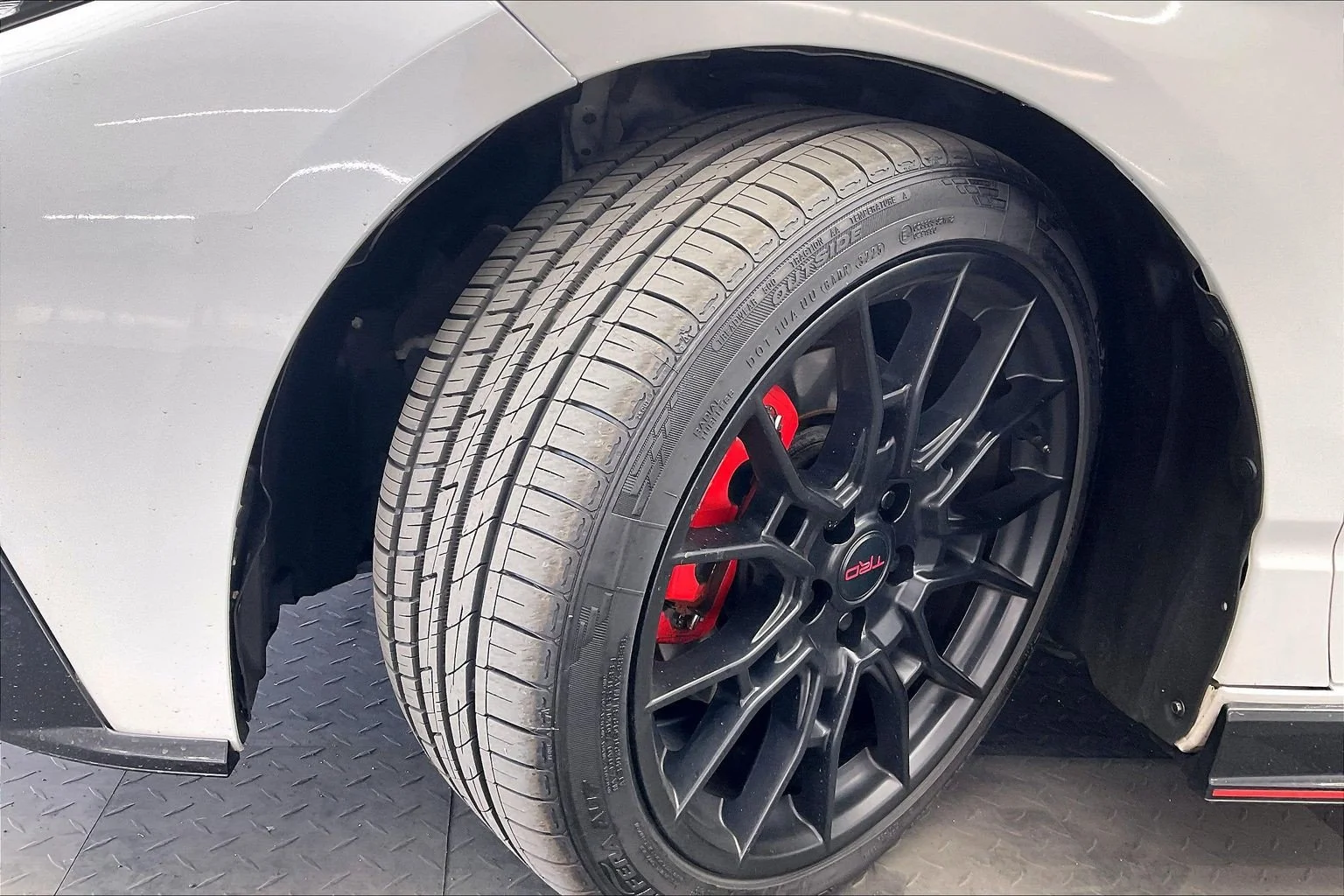 Used 2020 Wind Chill Pearl Toyota TRD image 33