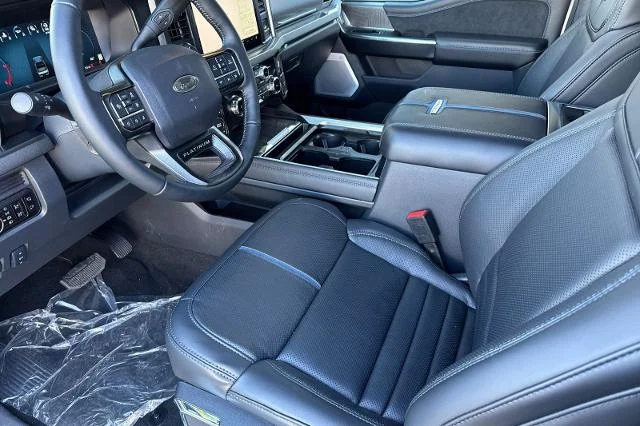 2025 Ford F-250 Super Duty Platinum - Photo 29