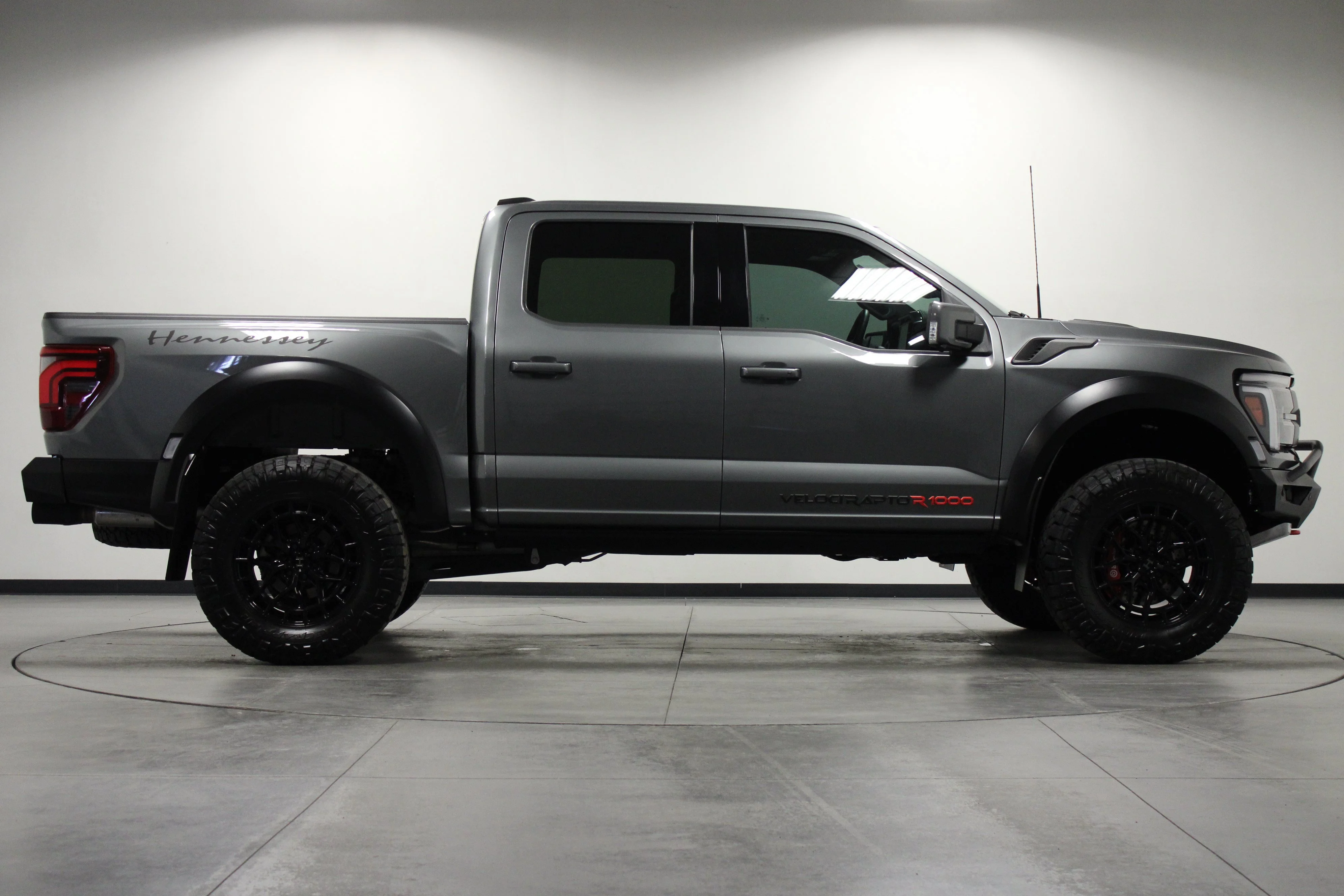 Used 2025 Carbonized Gray Metallic Ford Raptor image 3