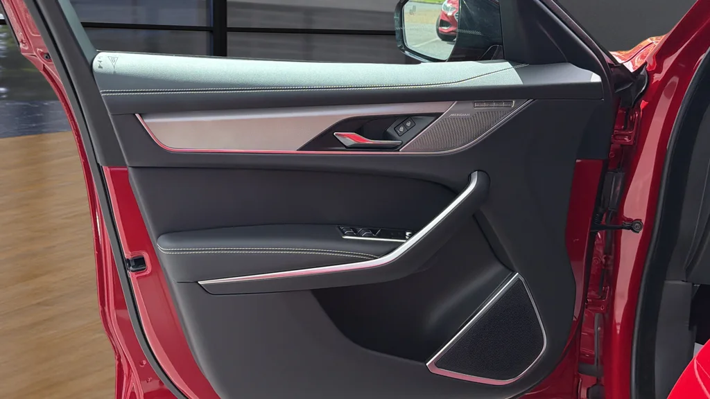 New 2026 Red Jaguar P250 R-Dynamic S image 20