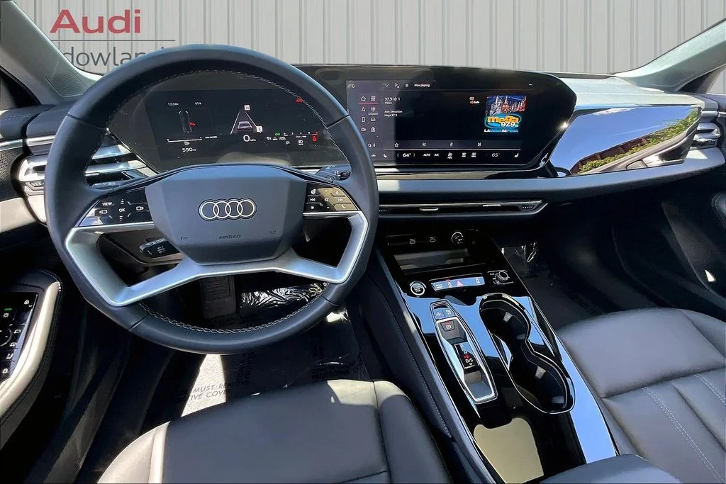 Used 2025 White Audi 2.0T Premium image 7
