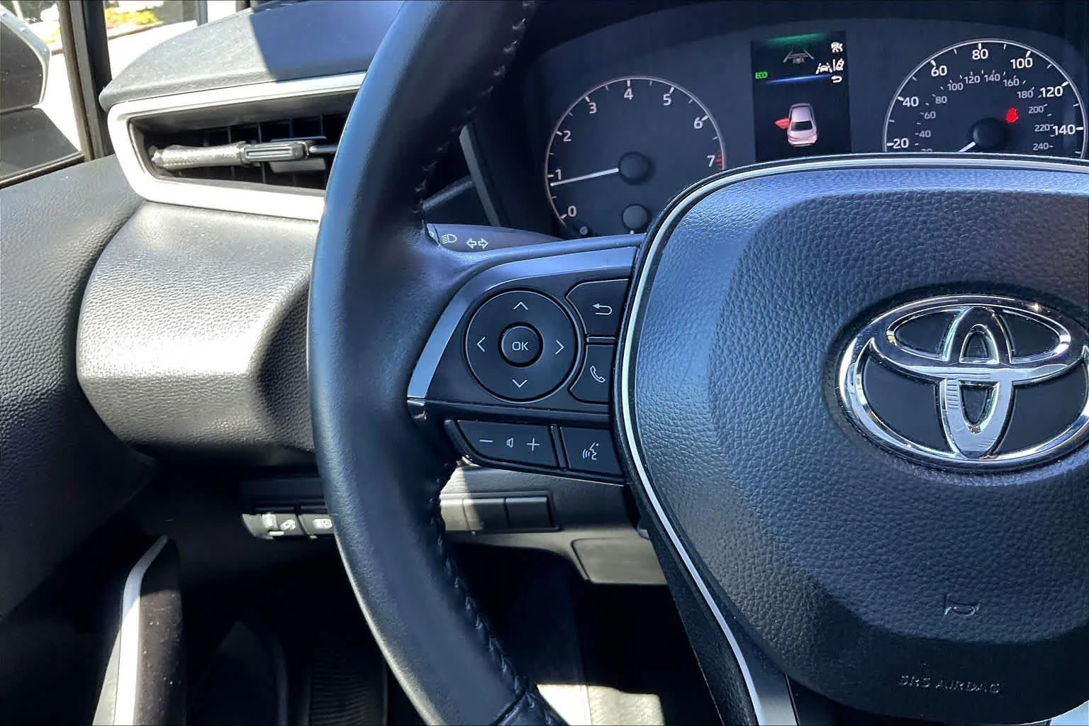 Used 2025 Classic Silver Metallic Toyota SE image 23