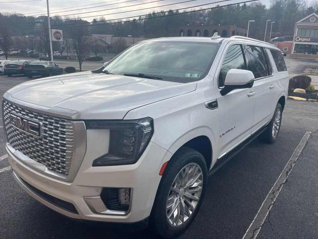 2024 GMC Yukon XL Denali - Photo 25
