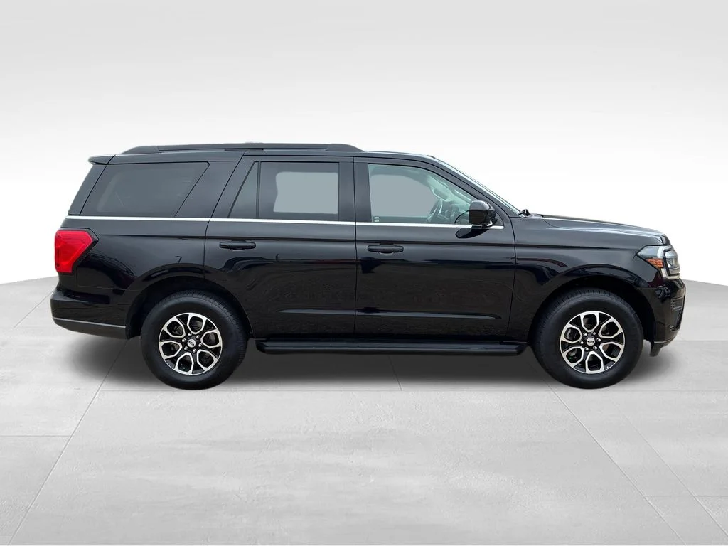 Used 2024 Black Ford XLT image 7