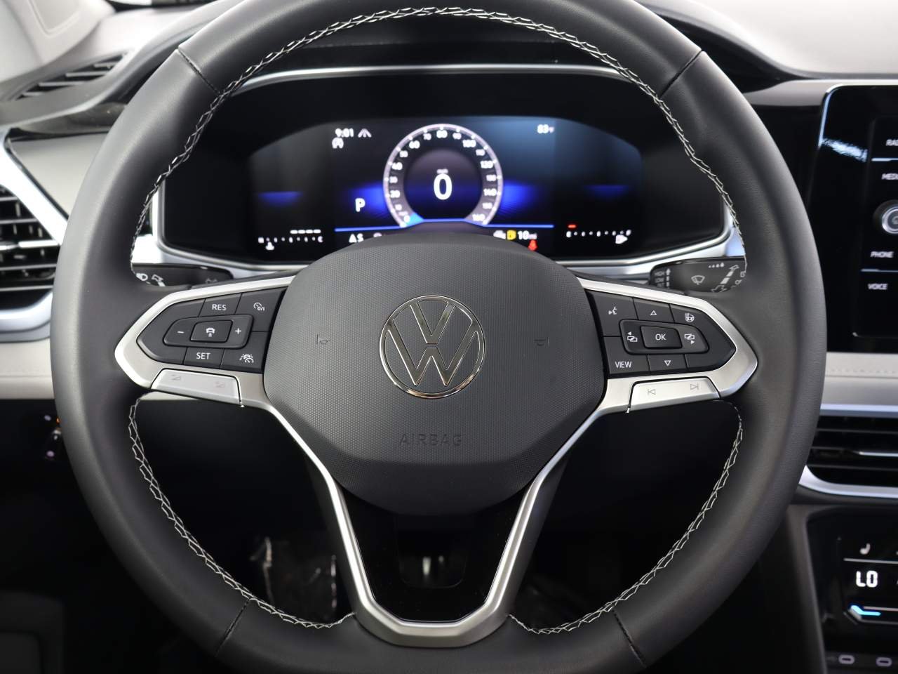 New 2026 Pure White Volkswagen SE 4Motion image 8