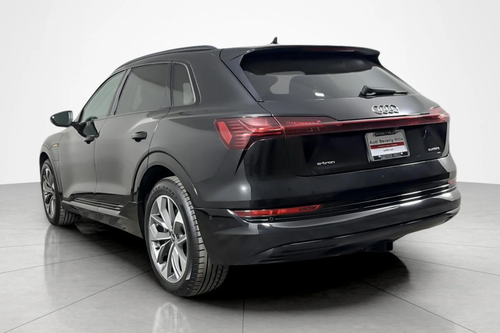 Used 2021 Mythos Black Metallic Audi Premium Plus quattro image 3