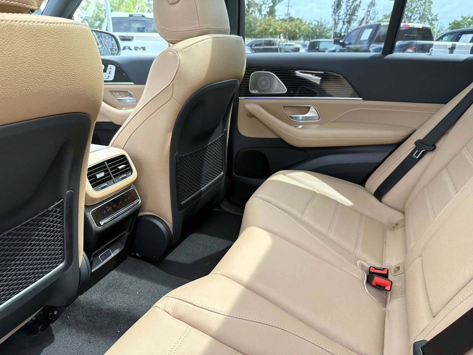 New 2026 Twilight Blue Metallic Mercedes-Benz 450 4MATIC® SUV image 15