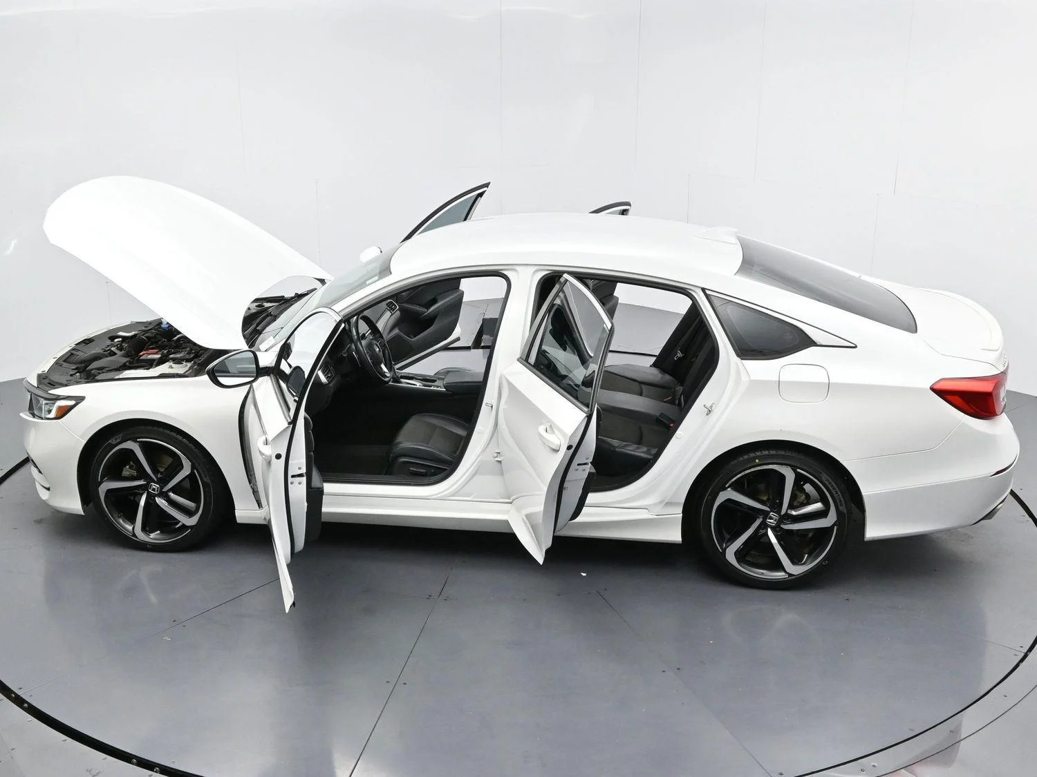 Used 2018 Platinum White Pearl Honda Sport image 38