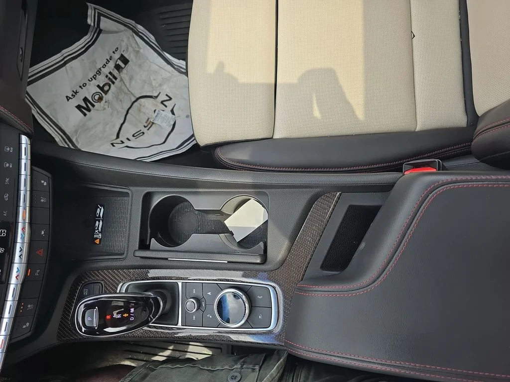 Used 2022 White Cadillac Sport image 26