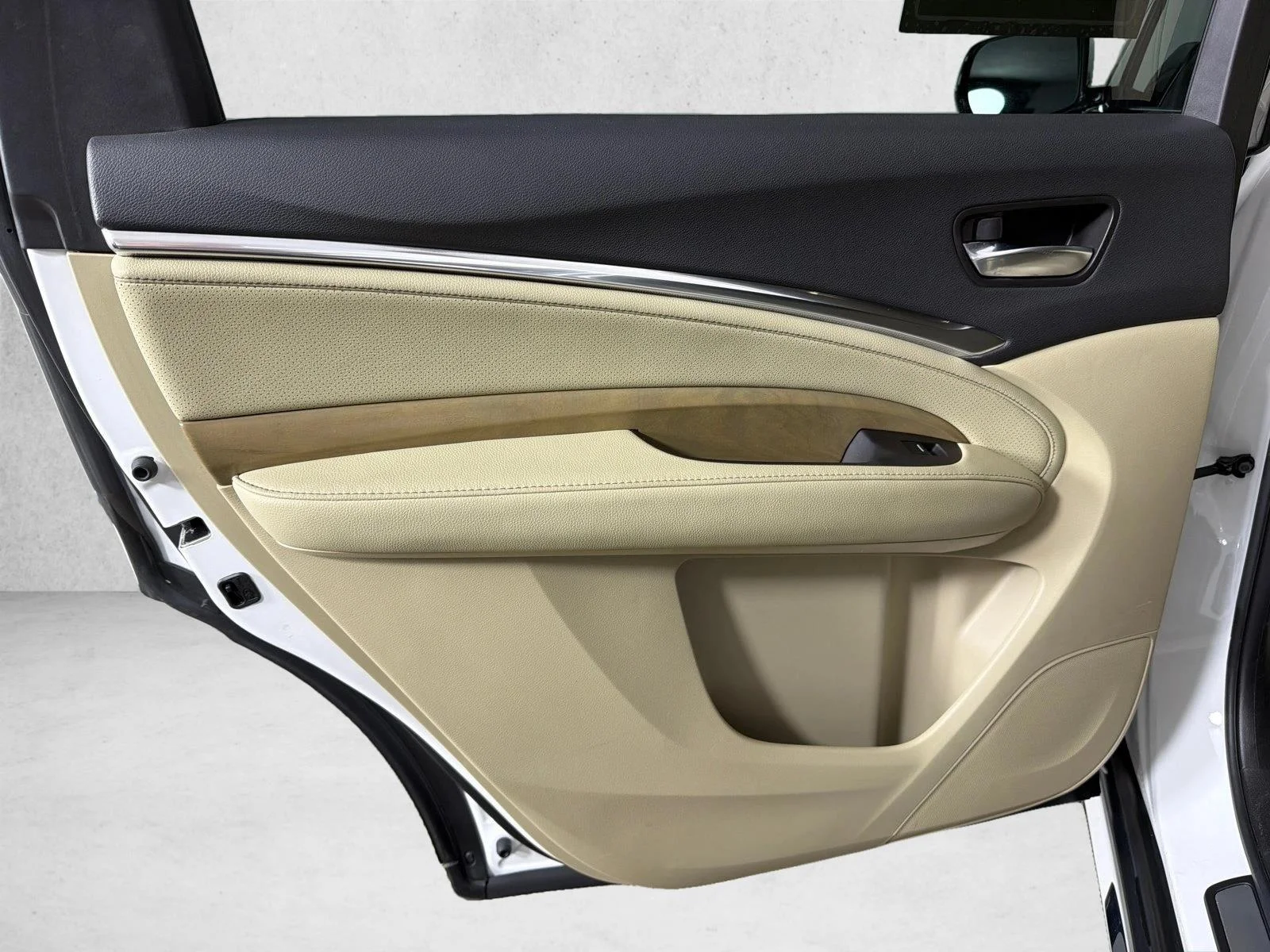 Used 2020 White Acura w/Technology Pkg image 24