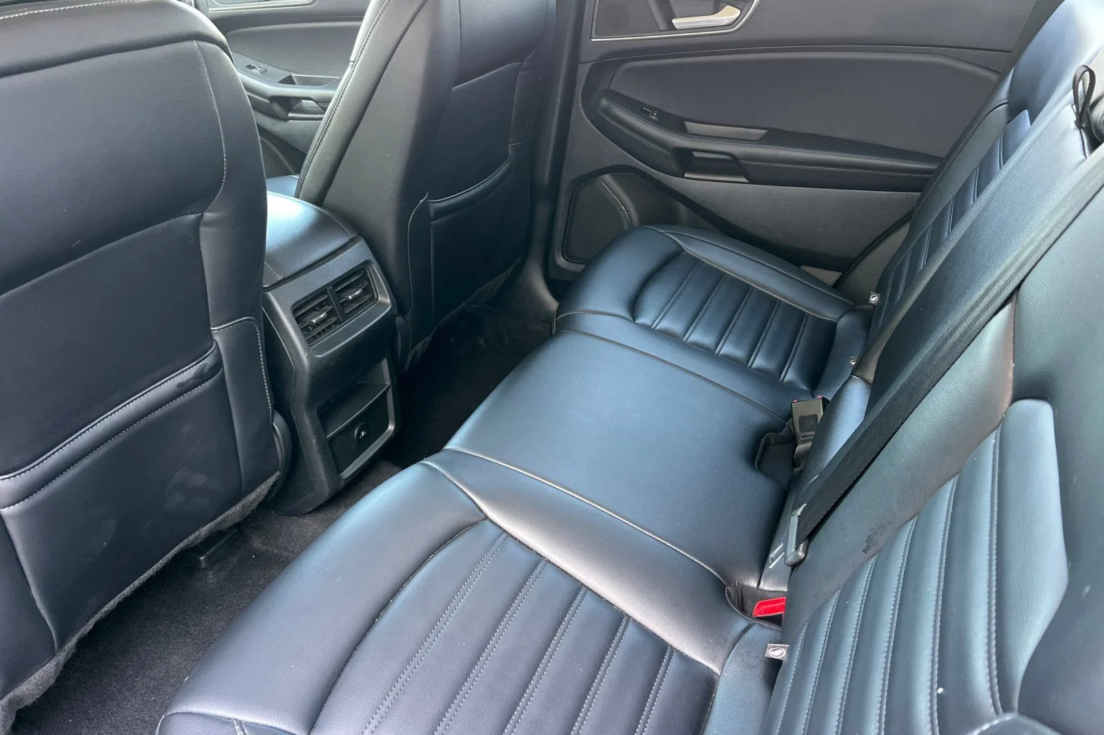 Used 2024 Gray Ford SEL image 12