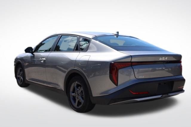 Used 2025 Steel Gray Kia LXS image 8