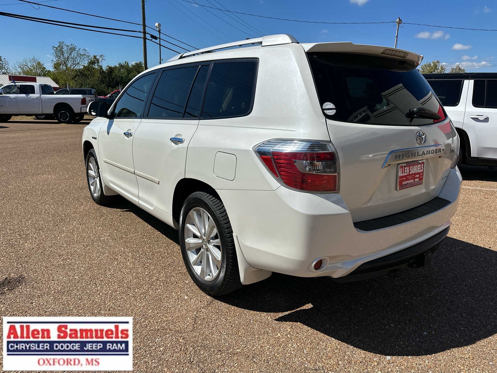 Used 2010 Blizzard Pearl Toyota Limited w/3rd Row image 6