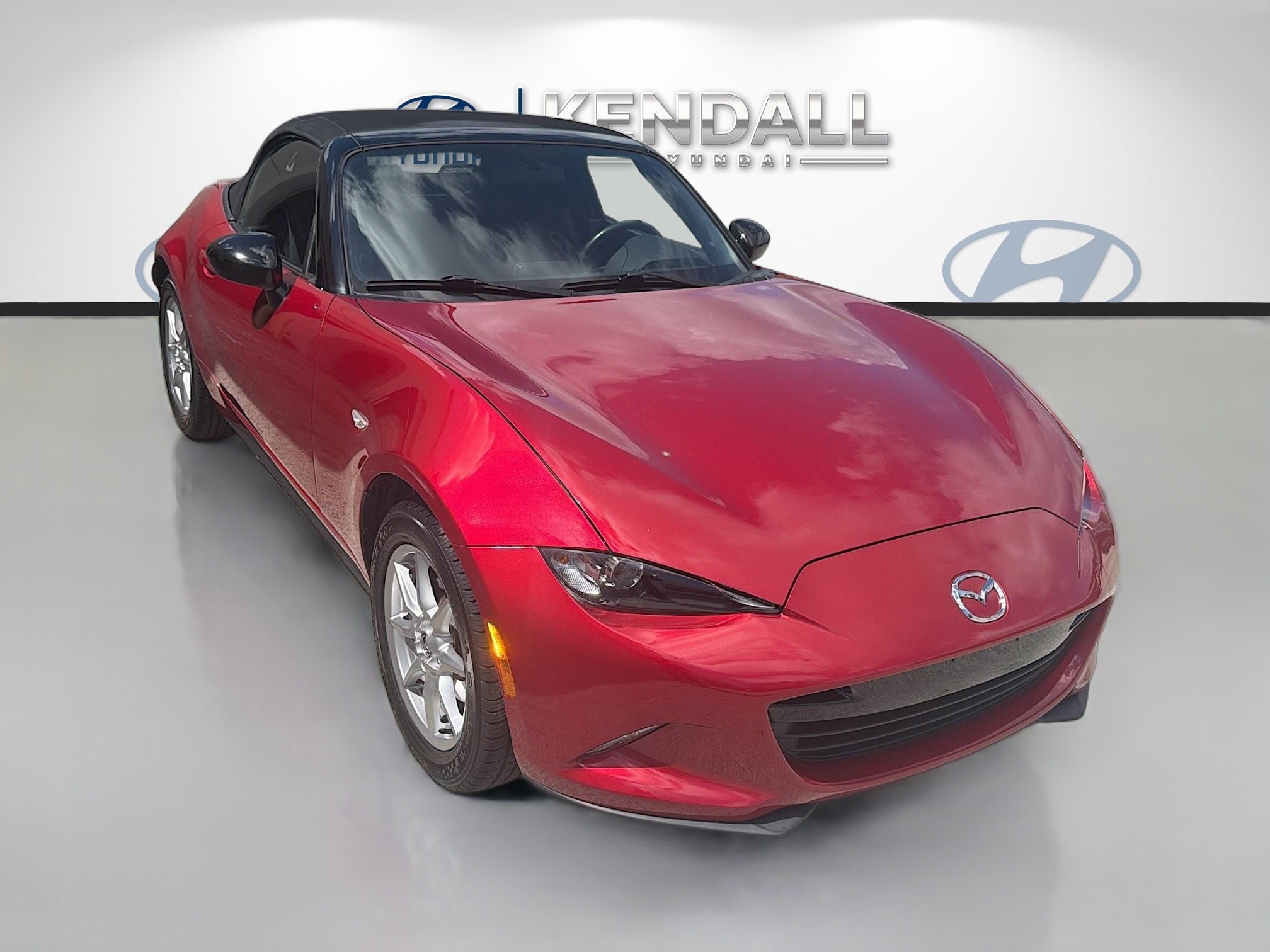 2016 Mazda MX-5 Miata Sport's photo
