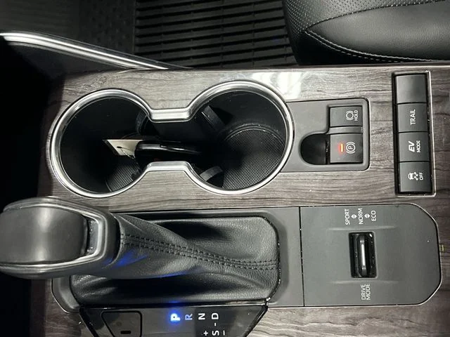 Used 2021 Blue Toyota Platinum image 17