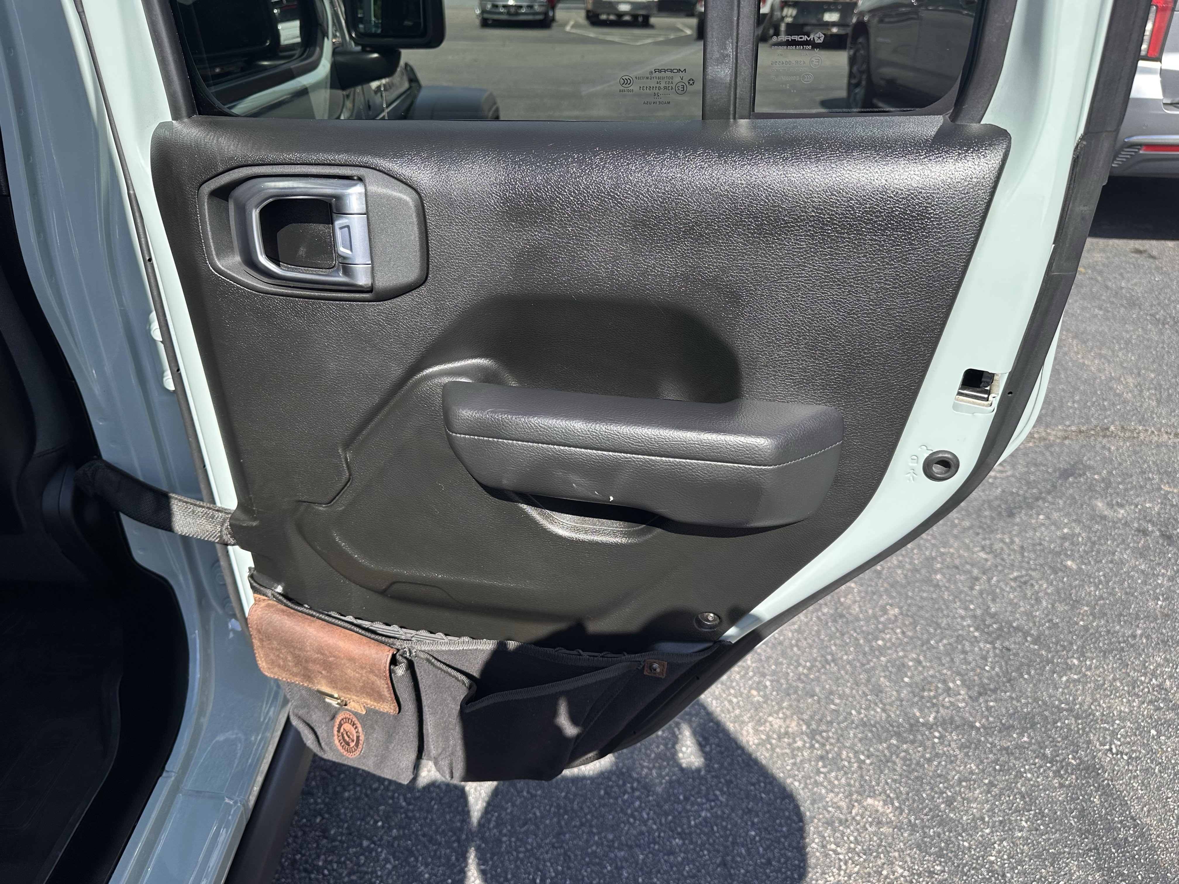 Certified Used 2024 Earl Clearcoat Jeep Rubicon image 15