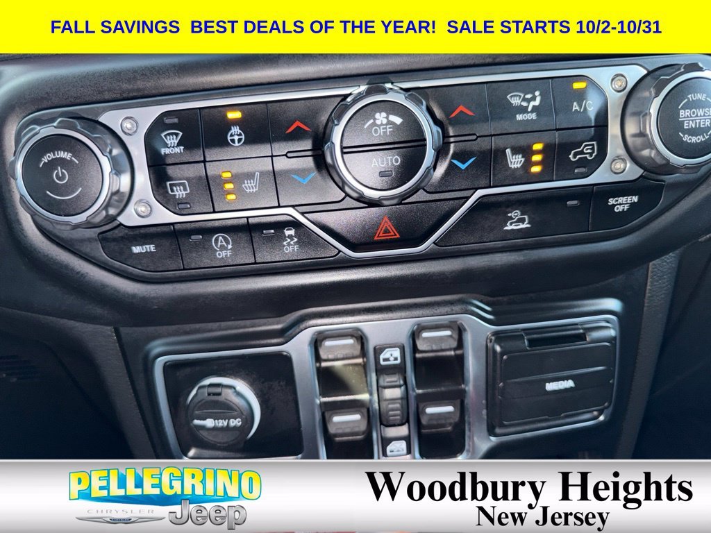 Certified Used 2023 Black Jeep Rubicon image 30