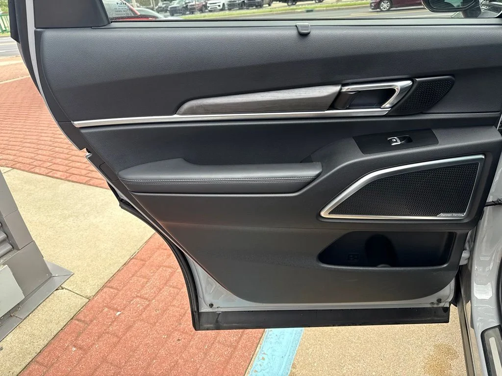 Used 2024 Gray Kia SX X-Line image 25