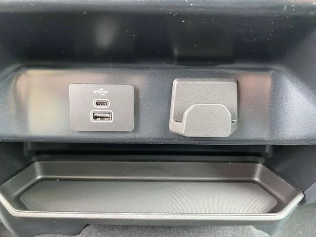 New 2026 Carbonized Gray Metallic Ford XLT image 10