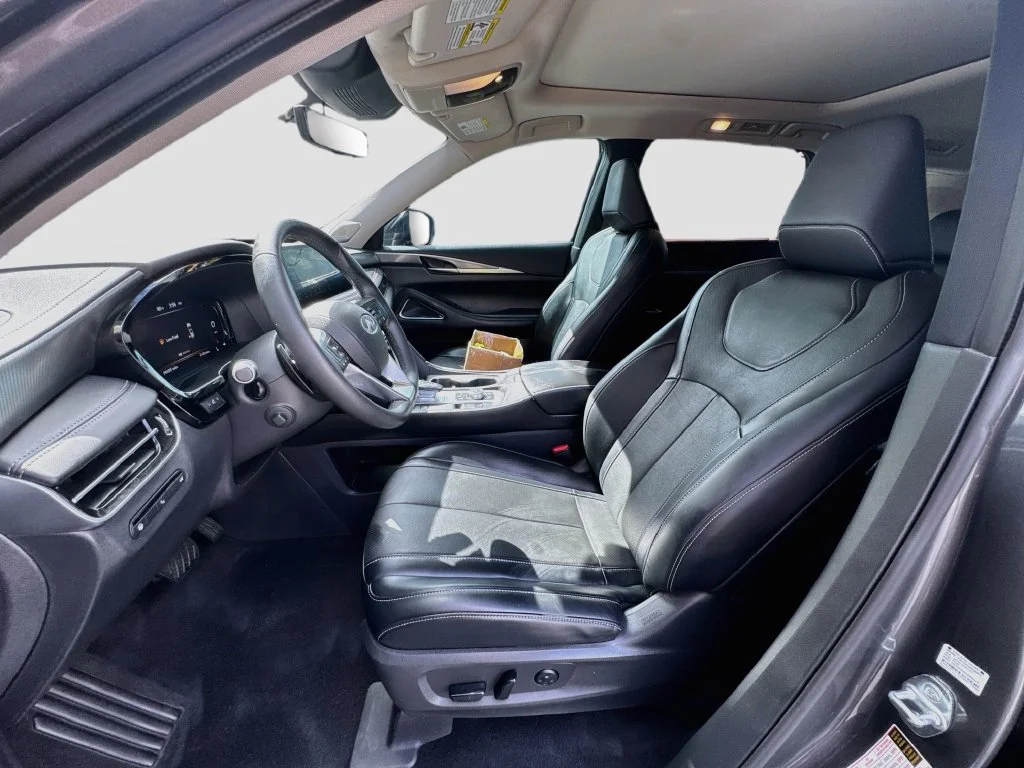 Certified Used 2023 Gray INFINITI LUXE image 23