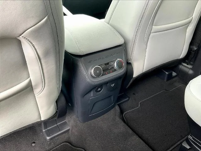 New 2026 Agate Black Metallic Ford Platinum™ image 54
