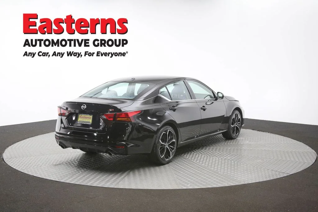 Used 2024 Black Nissan 2.5 SR image 40