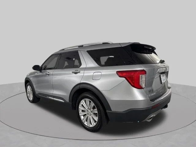 Used 2023 Silver Ford Limited image 7