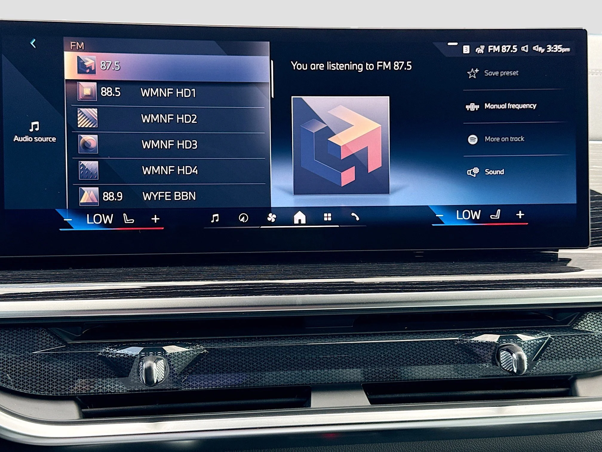 New 2026 Carbon Black Metallic BMW xDrive40i image 32