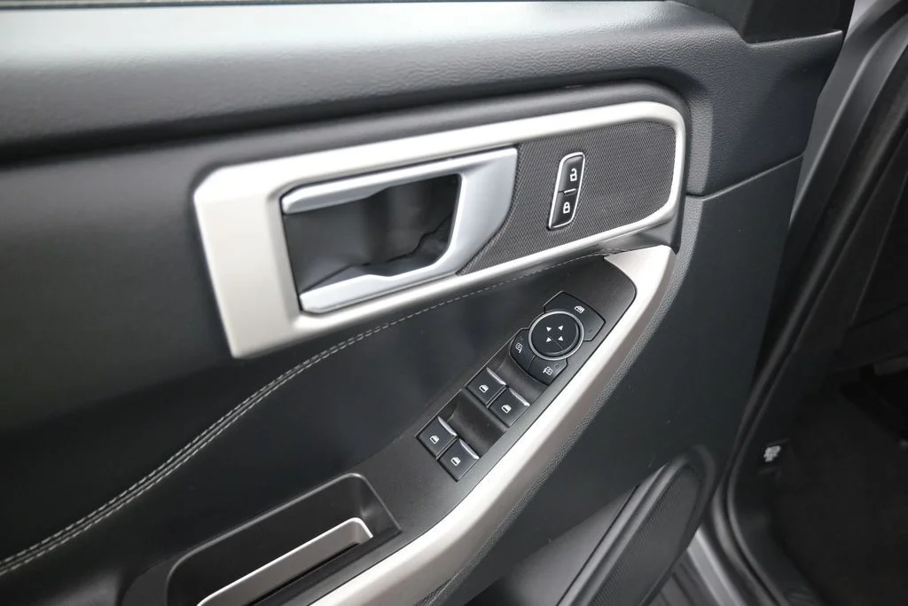 Certified Used 2023 Gray Ford XLT image 17