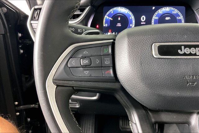 Used 2023 Black Jeep Laredo image 10