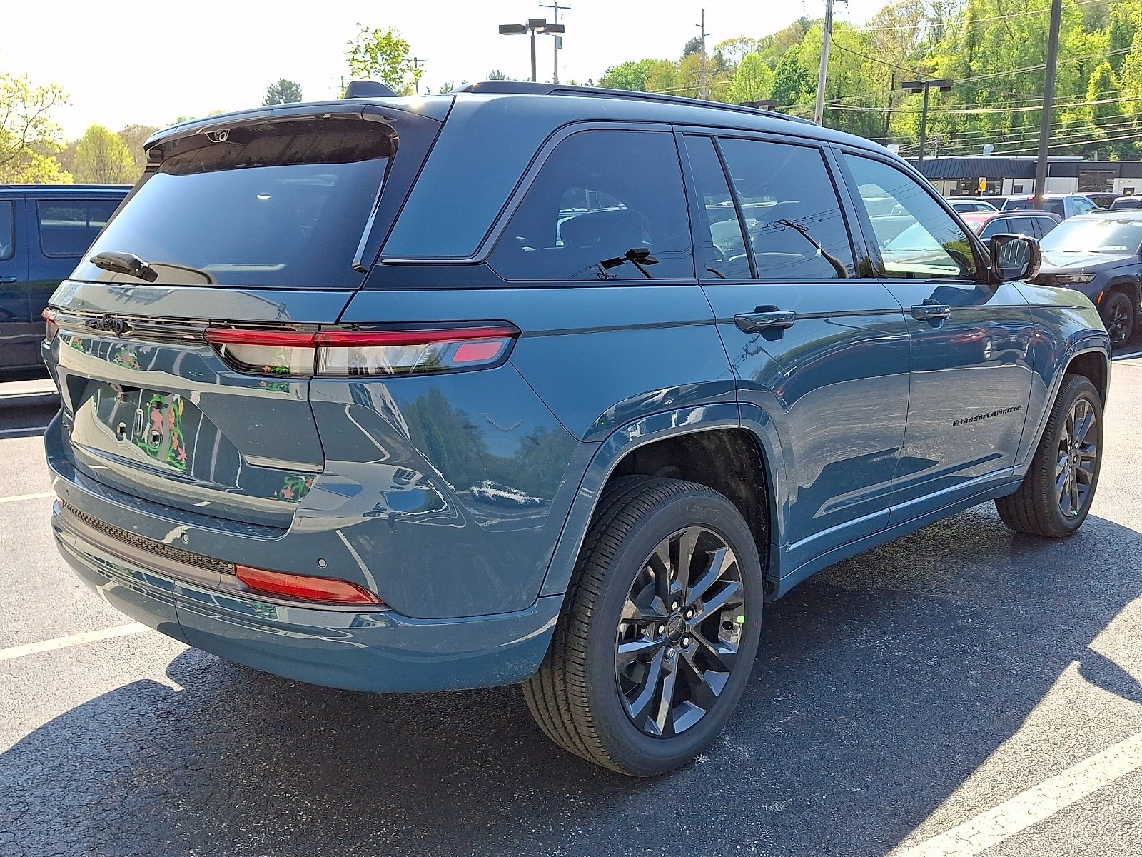 New 2026 Steel Blue Exterior Paint Jeep Limited Reserve image 3