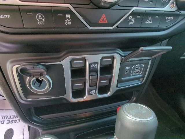 Used 2022 Black Jeep Unlimited Sahara High Altitude image 17