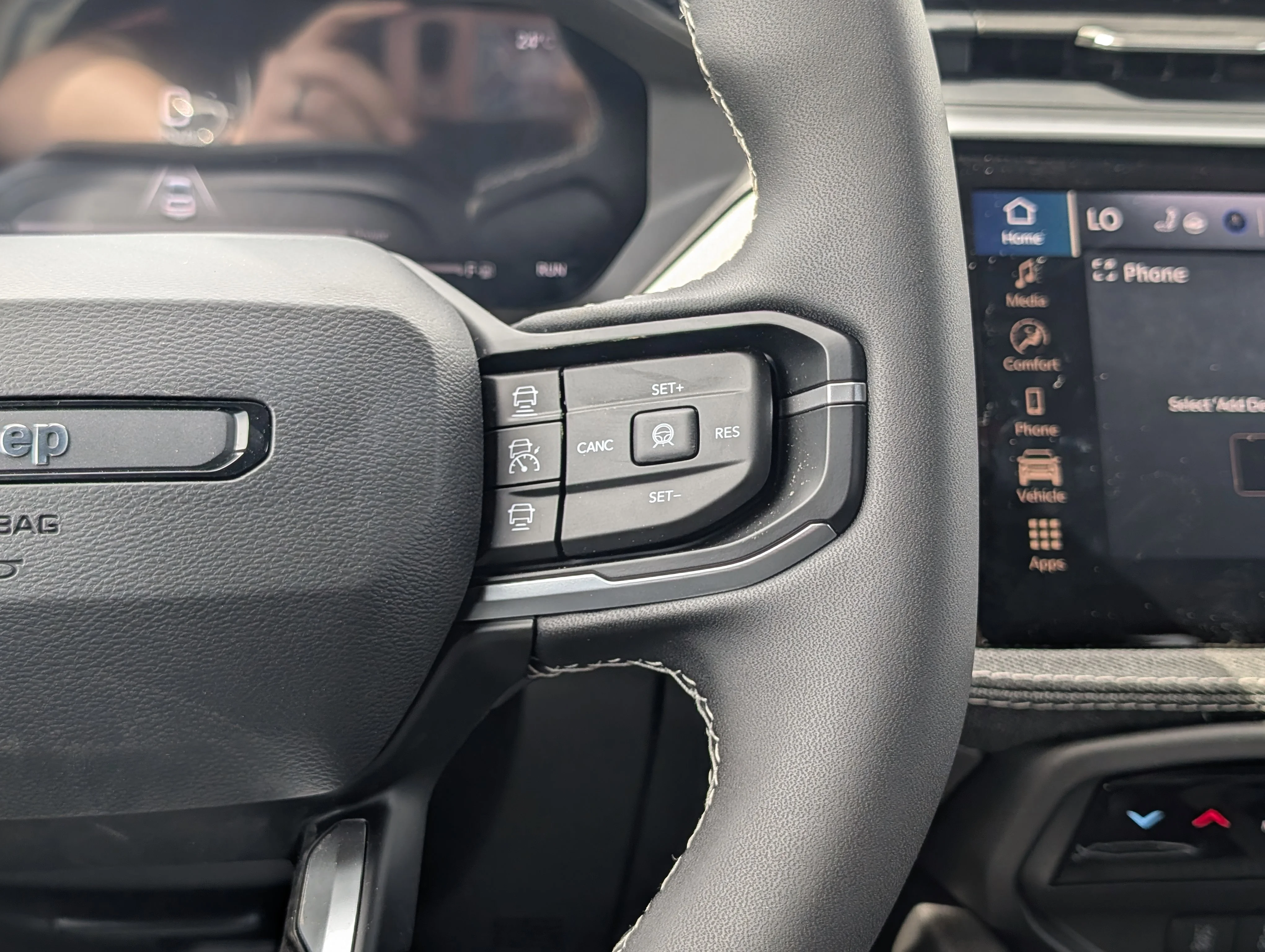 New 2026 Sting-Grey Jeep Laredo image 26