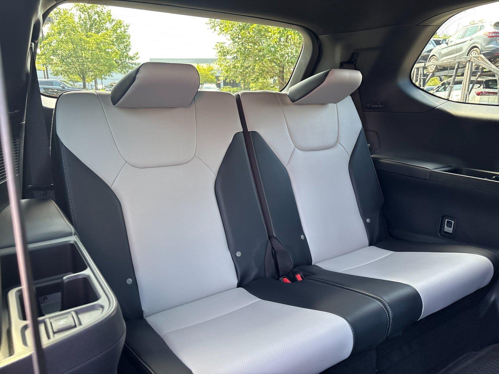 Used 2025 Caviar Lexus TX 500h F SPORT Premium image 38