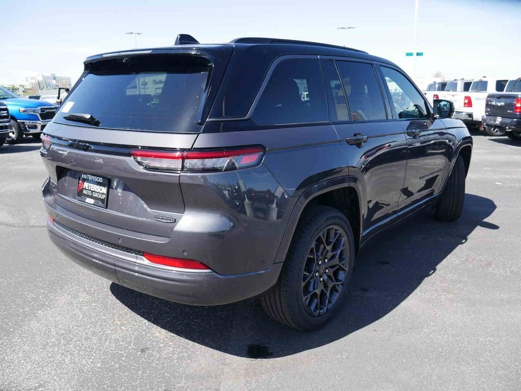 New 2026 Baltic Gray Metallic Clear-Coat Exterior Paint Jeep Summit image 19