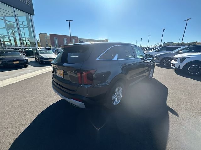 Certified Used 2026 Metal Kia LX image 7