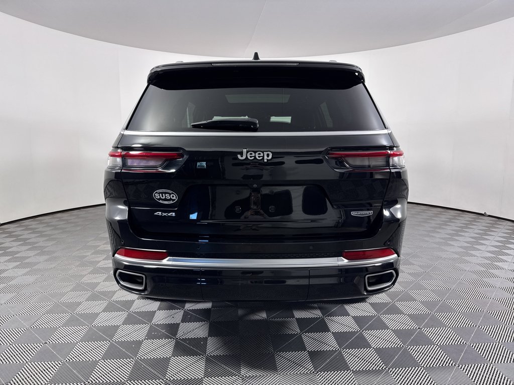 Used 2023 Diamond Black Crystal Pearlcoat Jeep Summit image 13