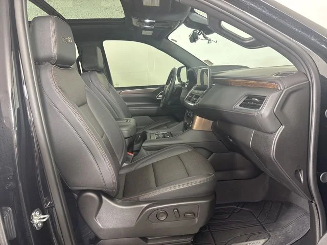 Used 2023 Black Chevrolet High Country image 4
