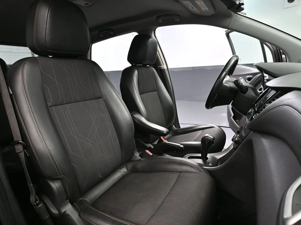 Used 2020 Black Chevrolet LT image 41